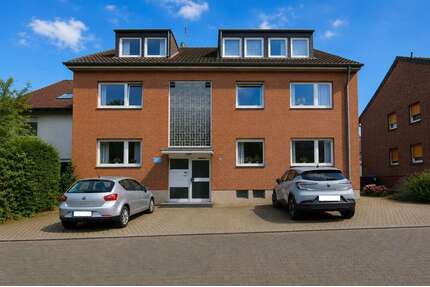 Haus zum Kaufen in Hürth 1.050.000,00 € 390.59 m²
