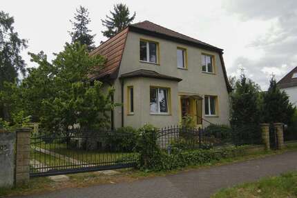Haus zum Kaufen in Neuenhagen bei Berlin 870.000,00 € 280 m²