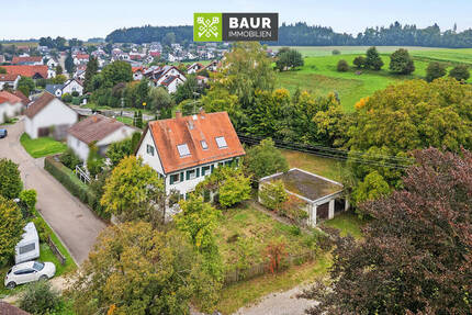 Wo Geschichte ruht - Haus von ca. 1881 mit großzügigem Grundstück in Illerrieden