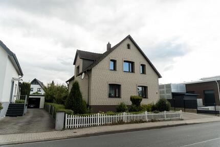 Charmantes Wohnhaus mit zusätzlichem Zweithaus. 861 m2 Grundstück - Herford Diebrock