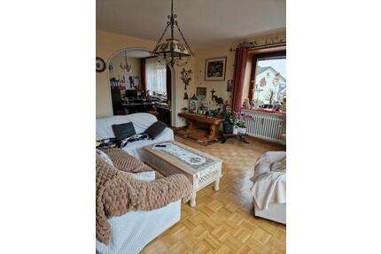 4,5 Zimmer-Wohnung mit Balkon und Gäste-WC in 97714 Oerlenbach