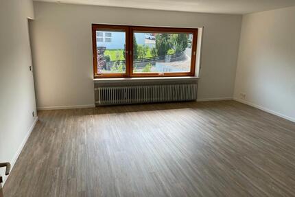 Helle, großzügige 3,5-Zimmer-Wohnung in Lauf-Schönberg - Waldrand - Lauf an der Pegnitz