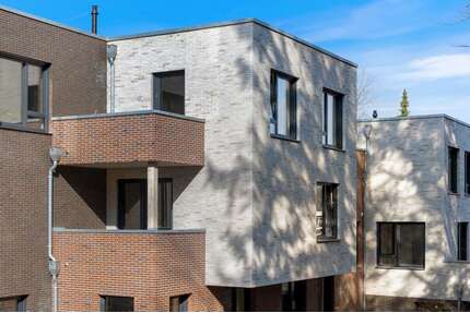 Haus zum Kaufen in Hamburg 1.460.000,00 € 196.72 m²