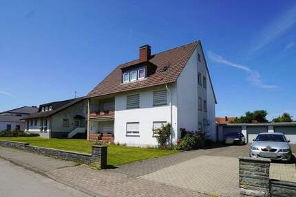 3-Parteienhaus in Horn-Bad Meinberg, zwei Wohnungen vermietet, eine leerstehend