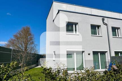 Ihr neues Zuhause wartet!...Modernes Reihenendhaus in Höchstadt