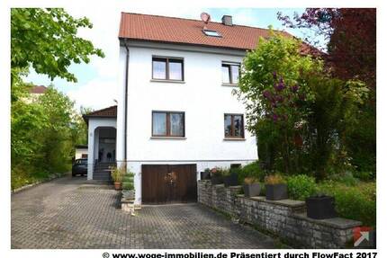 4-Zi-Whg mit EBK, Kachelofen, großer Terrasse, Garten und Garage - Höchstadt