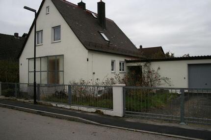 Haus mit Grundstück - 600.000,00&nbsp;EUR Kaufpreis, ca.&nbsp; 150,00&nbsp;m&sup2; in Lenting (PLZ: 85101)