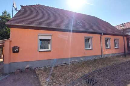 Haus zum Kaufen in Landsberg OT Niemberg 89.000,00 € 150 m²