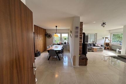 Großzügige EG Wohnung(150qm) mit Garten, Terrasse (&Kaminofen) - Vöhringen