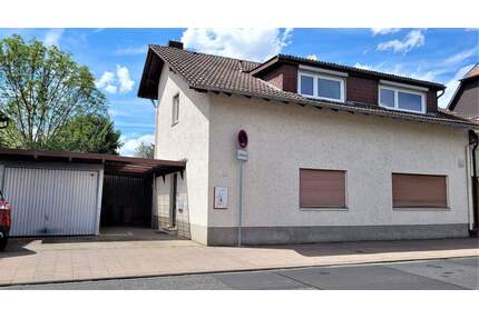 Wohnen und Arbeiten im Einklang. Wohn- und Geschäftshaus mit einer 3 Zimmer Wohnung, Büroetage und Garage! - Echzell