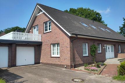 Großes Wohnhaus im Herzen von Wiefelstede