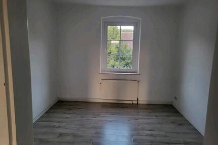 2,5 -Raum Wohnung zu vermieten - 560,00&nbsp;EUR Kaltmiete, ca.&nbsp; 84,00&nbsp;m&sup2; in Zeitz (PLZ: 06712)