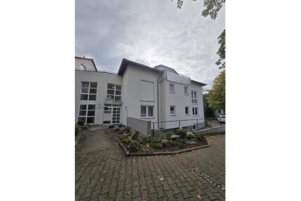 Großzügige 3-Zimmer-Wohnung mit 2 Balkonen,Hobbyraum & Stellplatz - Marbach am Neckar