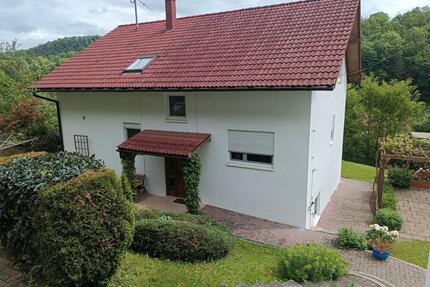 Dachgeschoßwohnung - 770,00&nbsp;EUR Kaltmiete, ca.&nbsp; 83,00&nbsp;m&sup2; in Spiegelberg (PLZ: 71579)