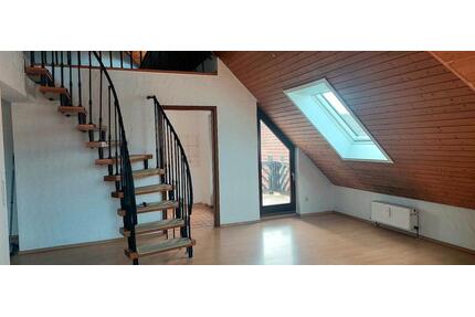 Attraktive 2-Zi.-Maisonette-DG-WG m. großer Galerie in BRA-Hausen - Brackenheim