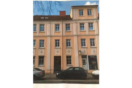 Gepflegtes Mehrfamilienhaus als Kapitalanlage - Dessau-Roßlau