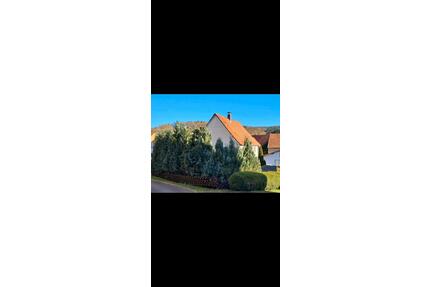 Haus, Garagen & Garten v. privat - Neuenstein