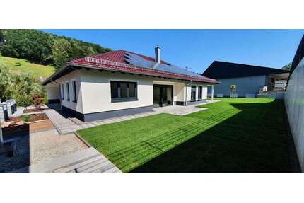 Haus zum Mieten in Knopp Labach 2.400,00 € 225 m²