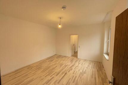 Frisch renovierte 2-Zimmer-Wohnung (41 m²) - Krefeld Fischeln