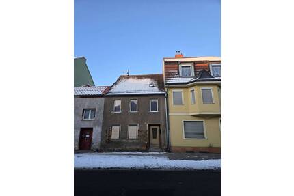 Renovierungsobjekt in Jüterbog - Reihenhaus mit Substanz