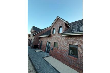 Moderne Doppelhaushälfte im Neubau- Erstbezug in Salzhausen