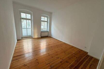 ! Provisionsfrei ! Bezugsfreie 3-Zi Wohnung mit Balkon - Berlin Oberschöneweide