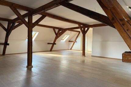 Wohnen für Individualisten in traumhafter Lage - Volkach Rimbach