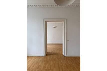 3 Zimmer - Stuckaltbau im Hochparterre am Gertraudenplatz ! - Frankfurt (Oder)