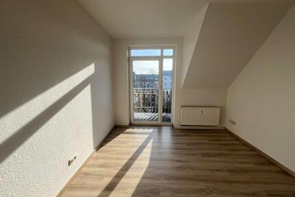 Helle Wohnung mit Balkon in Hilbersdorf – Stellplatz optional verfügbar - Chemnitz Ebersdorf