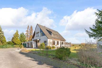 Haus zum Kaufen in Ratingen-Eggerscheidt 909.840,00 € 153 m²