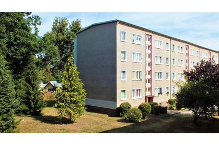 zentrale 3-Raum-Wohnung mit Balkon in Ronneburg