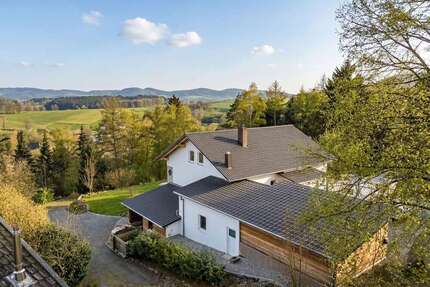 Haus zum Kaufen in Loitzendorf 698.000,00 € 180 m²