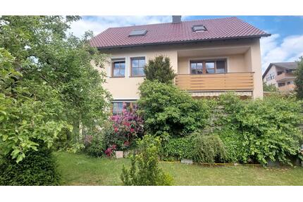 Großes Haus in ROTH mit Doppelgarage und großem Garten; PRIVAT