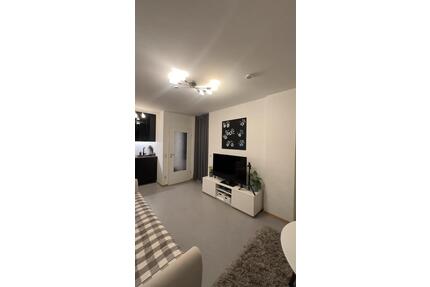 Wohnung für 3 Wochen - 650,00&nbsp;EUR Kaltmiete, ca.&nbsp; 30,00&nbsp;m&sup2; in München (PLZ: 80804) Schwabing-Freimann