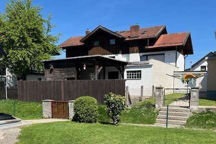 Haus zum Kaufen in Regen 249.000,00 € 140 m²