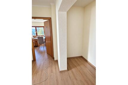 Vermiete 2-Zimmer-Wohnung in Bruchweiler – inkl. Stellplatz - Niederwörresbach