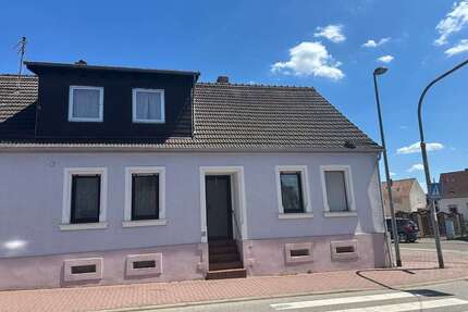 Haus zum Mieten in Ramstein-Miesenbach 1.750,00 € 200 m²