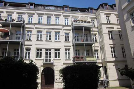 II sehr zentrale ETW mit Balkon und EBK * nur 3 Minuten zur Oper * II - Leipzig Zentrum-Ost