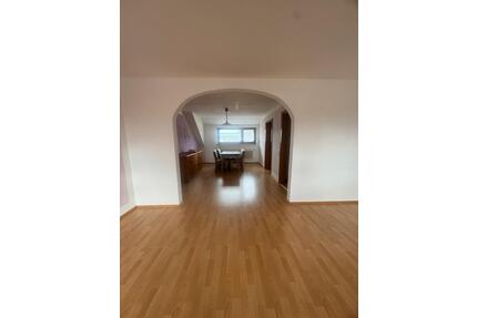 Geräumige 4 ZKB-Wohnung in zentraler Lage - Kirchberg (Hunsrück)