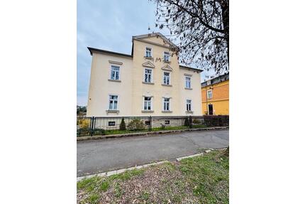 3 Raum Wohnung mit Balkon - 815,00&nbsp;EUR Kaltmiete, ca.&nbsp; 85,00&nbsp;m&sup2; in Großenhain (PLZ: 01558)