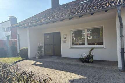 Helle 3,5-Zi.-Wohnung mit großem Garten zur Alleinnutzung (Erstbezug nach Sanierung) - Halver