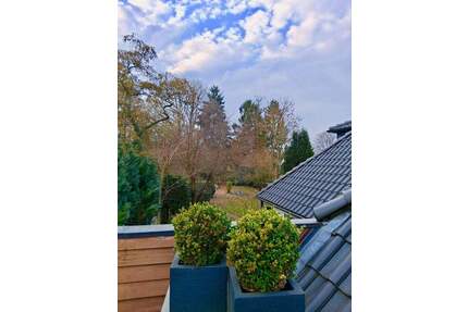 Familienhaus mit 7-8 Zimmern - Nähe Tibarg - top Lage - neue Wärmepumpe - 337 m2 WflNfl. - TOP Grundstück - - Hamburg Niendorf