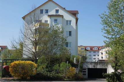 FRISCHE RENOVIERT - Gemütliche 2-Zimmer-Wohnung mit Einbauküche und Balkon - Bernau bei Berlin