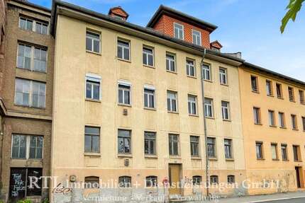 Haus zum Kaufen in Pößneck 32.000,00 € 305.07 m²
