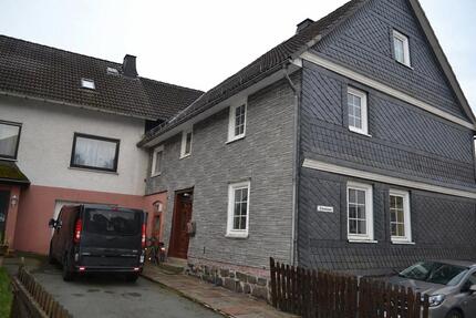 WohnungsanzeigeHausanzeige – Einfamilienhaus in Bromskirchen zur Miete - Allendorf (Eder)