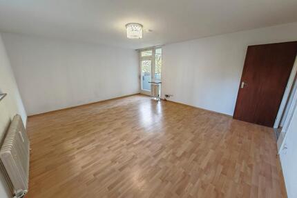 3 Zimmer Wohnung mit Schwimmbad und Saune - München Aubing-Lochhausen-Langwied