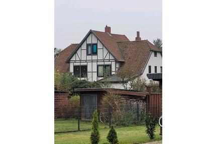 5-Familenhaus, 5 km Celler Bahnhof, guter Zustand, top Rendite