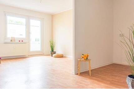 4-Raum-Wohnung mit Balkon und den Spielplatz im Wohnumfeld - Chemnitz Helbersdorf