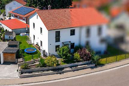 Haus zum Kaufen in Wiesent 599.000,00 € 140.81 m²
