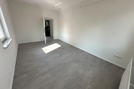 4ZKB Wohnung zu vermieten Saniert WG geeignet 155m2 - Kassel Bettenhausen